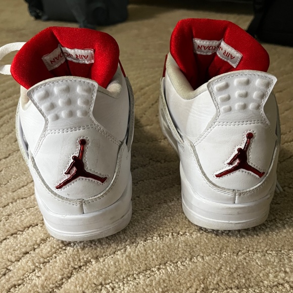 retro 4 red metallic